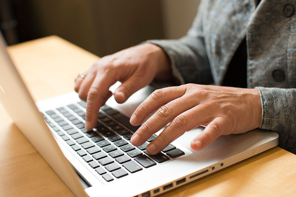 crowdfunding vs traditional fundraising methods